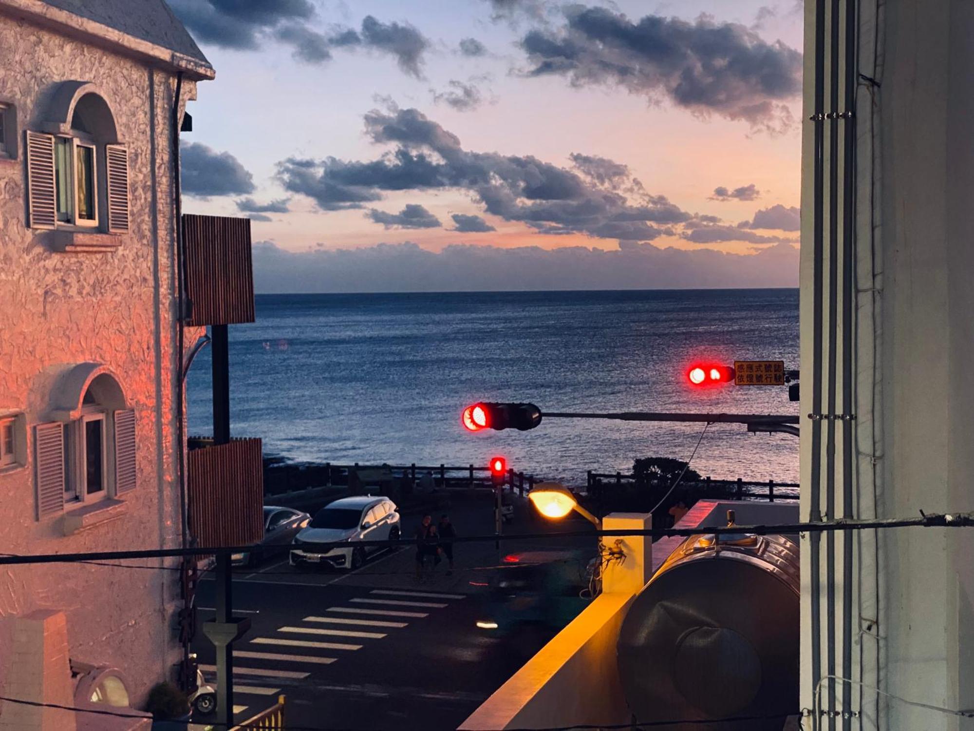 墾丁海景包棟船帆石海景五臥室villa Ig Kenting Timehouse Beach Villal 五餅二魚l住宿l包棟lktvl麻將l廚房l德州撲克桌遊i步行至沙灘三分鐘 Ig官網私密預約優惠i墾丁海景包棟i船帆石包棟i Cape Eluanbi Bagian luar foto